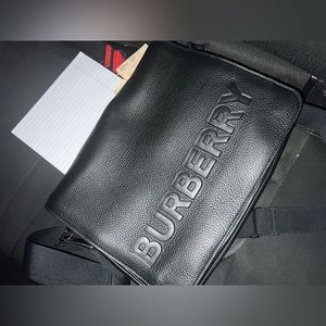 Burberry purse